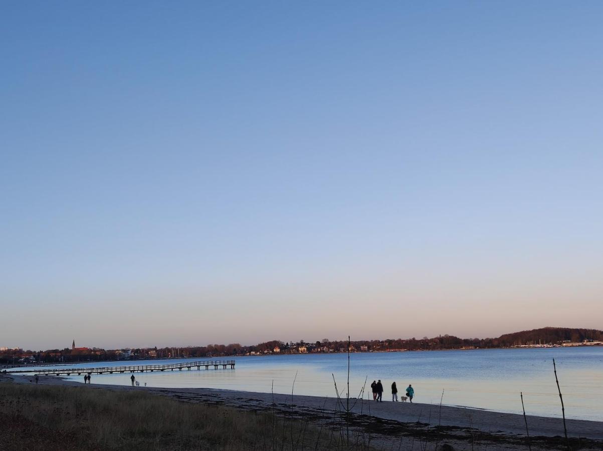 Pier 12 Ferienwohnung Eckernforde Bagian luar foto